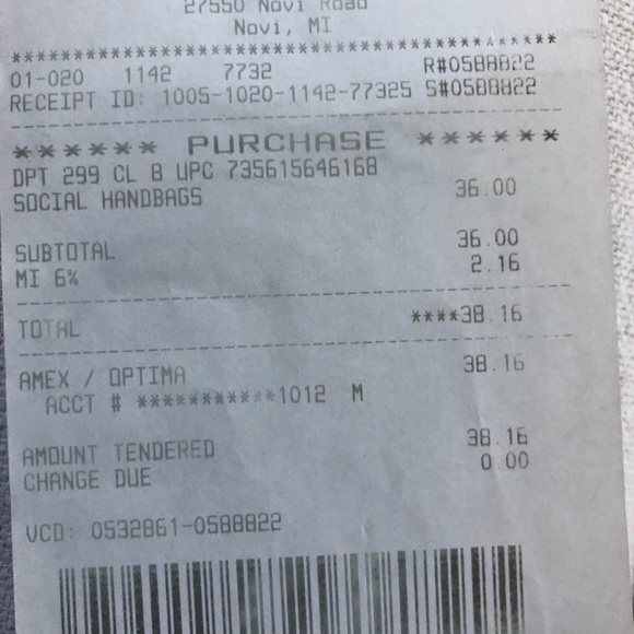 Elegant Silk Handbag & Shaw - Picture 6 of 6